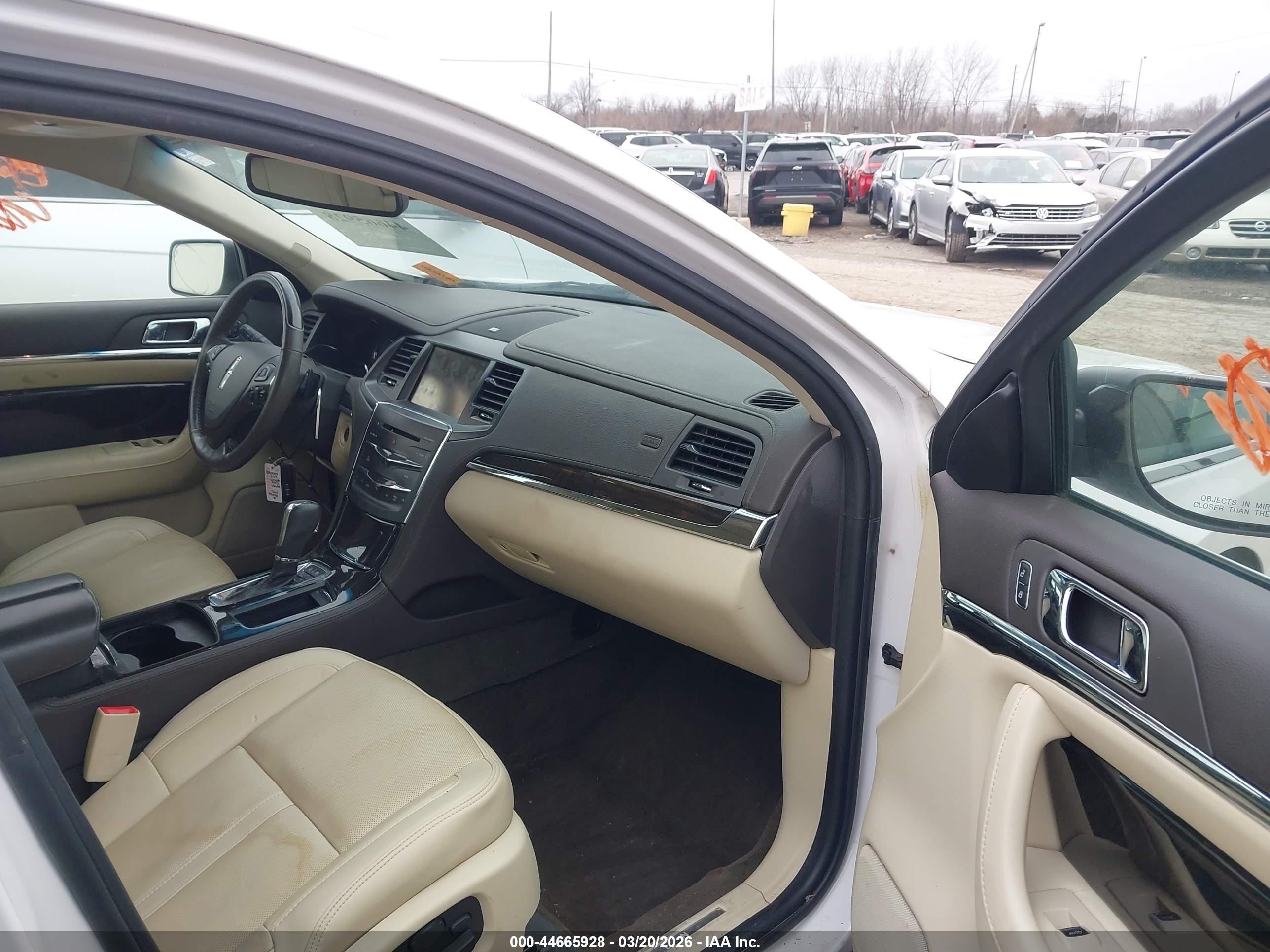 2014 Lincoln Mks Белый vin: 1LNHL9EK4EG608400
