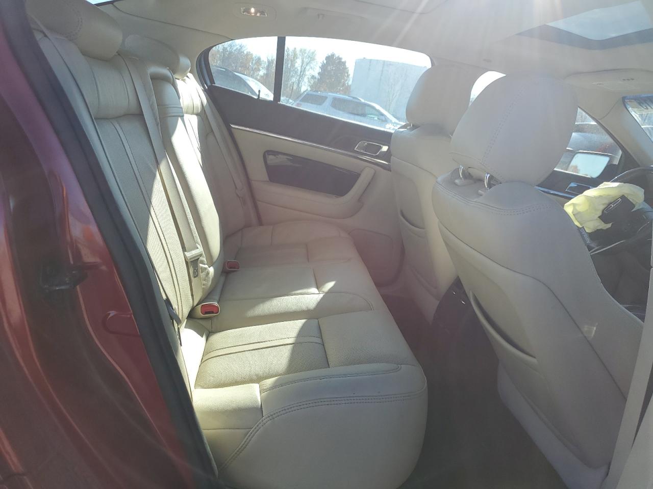2016 Lincoln Mks Red vin: 1LNHL9EK4GG602874