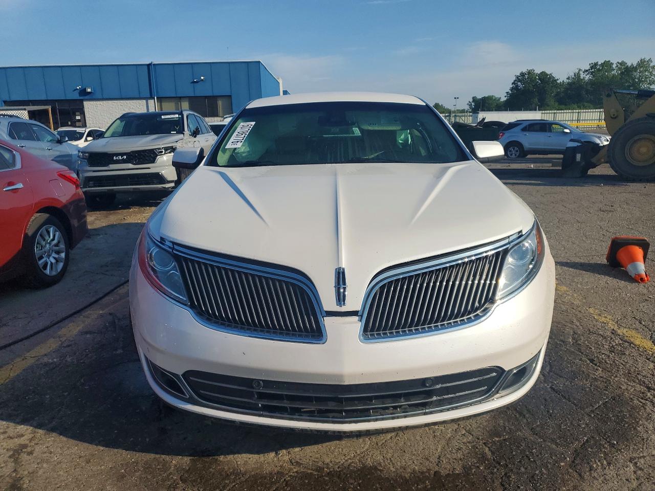 2013 Lincoln Mks White vin: 1LNHL9EK6DG611877