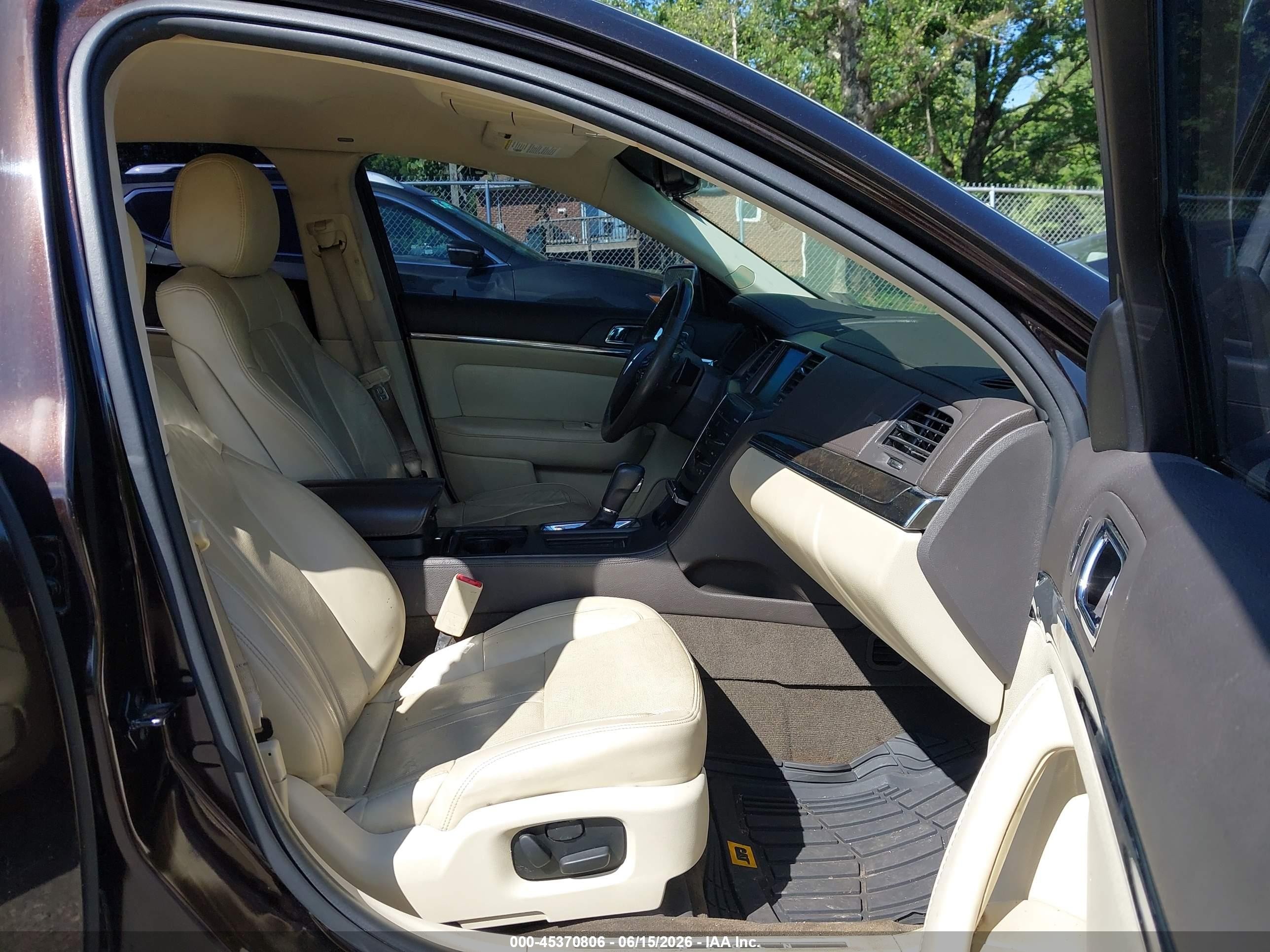 2013 Lincoln Mks   Black vin: 1LNHL9EK7DG600628