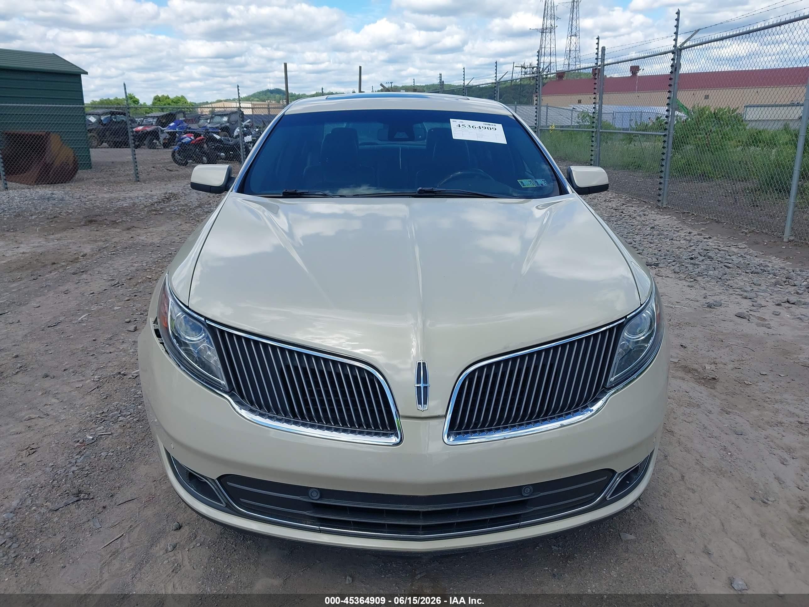 2014 Lincoln Mks   Beige vin: 1LNHL9EK7EG601859