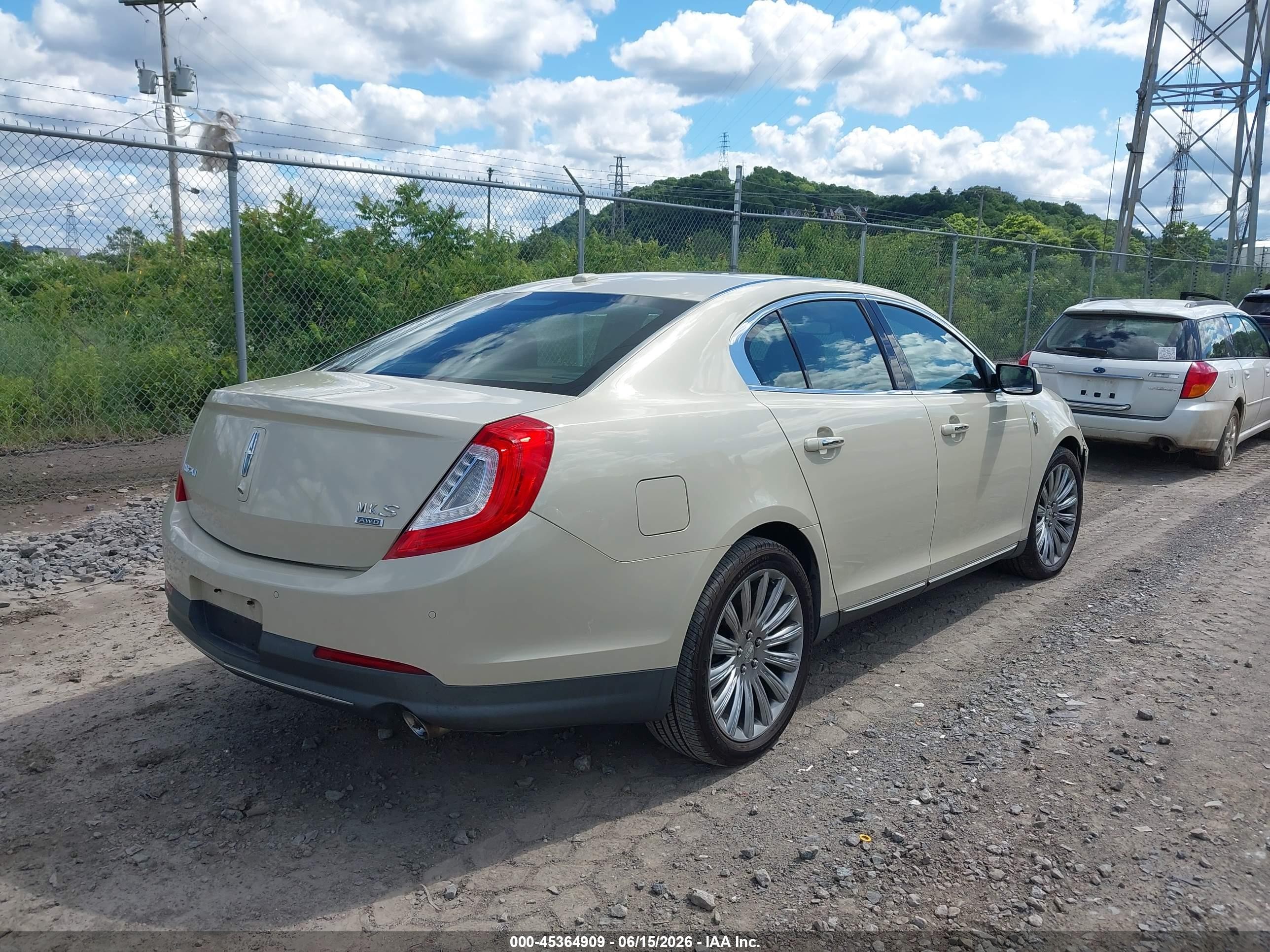 2014 Lincoln Mks   Beige vin: 1LNHL9EK7EG601859