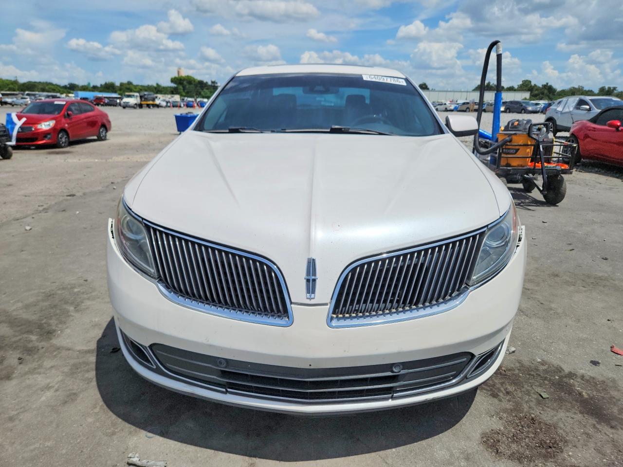 2013 Lincoln Mks White vin: 1LNHL9EK8DG616370