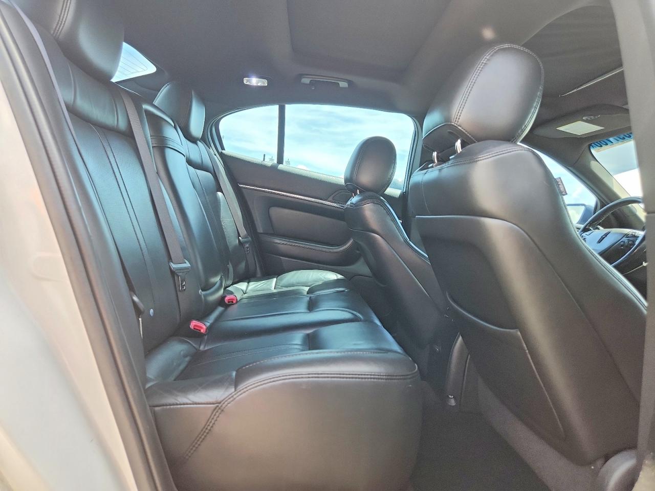 2013 Lincoln Mks White vin: 1LNHL9EK8DG616370