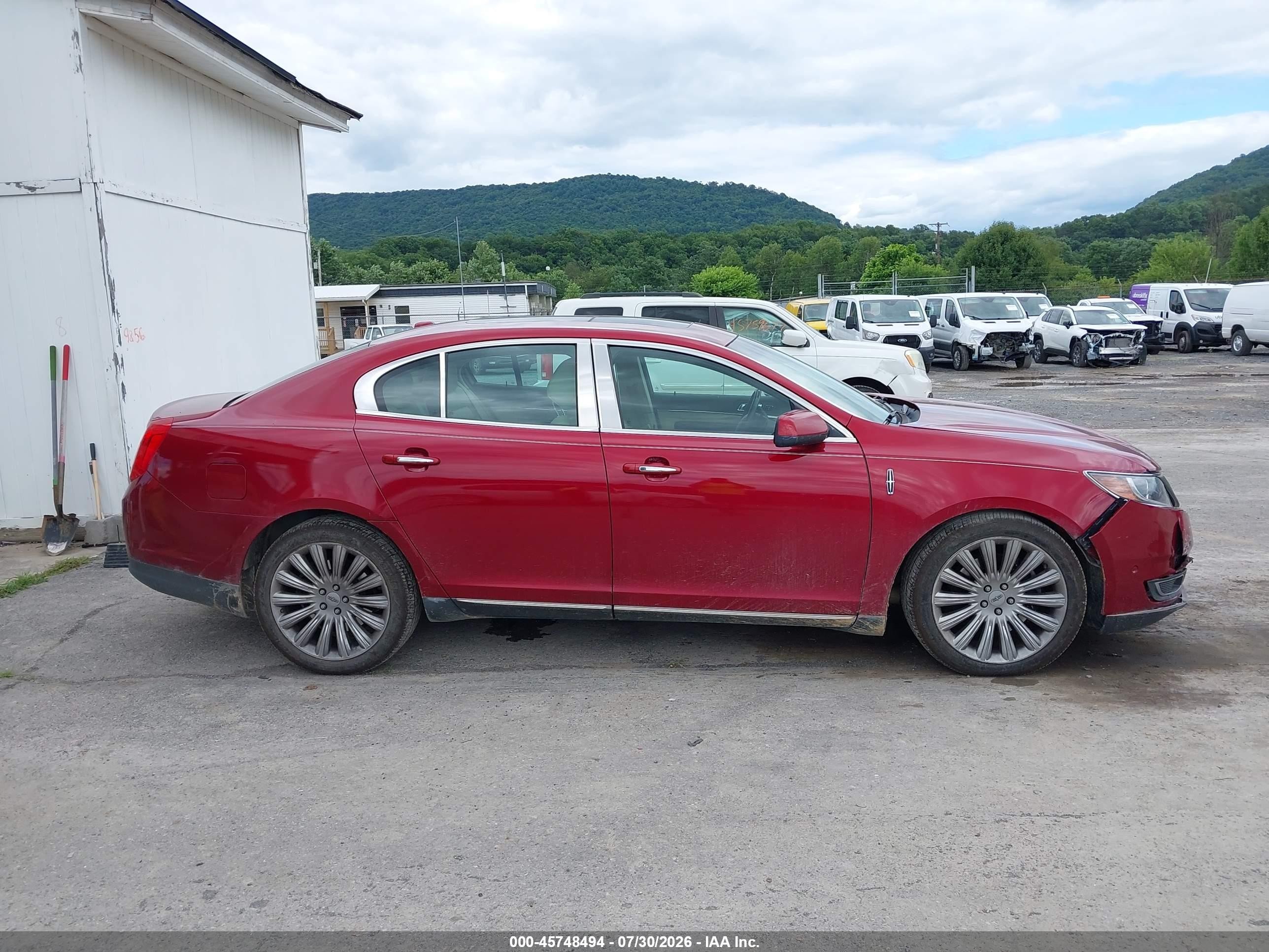 2013 Lincoln Mks   Красный vin: 1LNHL9EK9DG602266