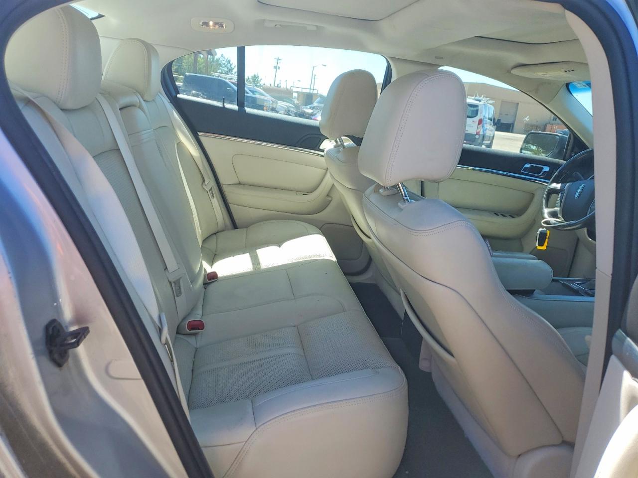 2012 Lincoln Mks Silver vin: 1LNHL9ER2CG807147
