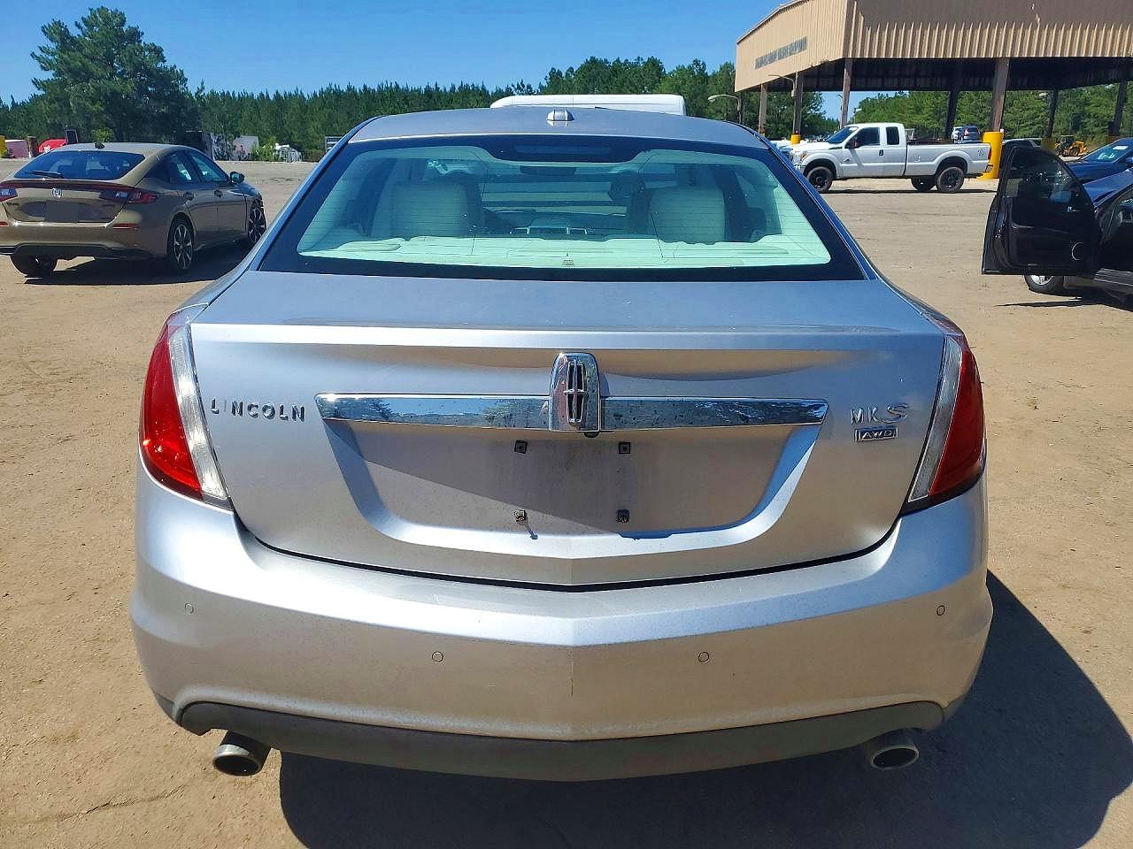 2012 Lincoln Mks Silver vin: 1LNHL9ER2CG807147