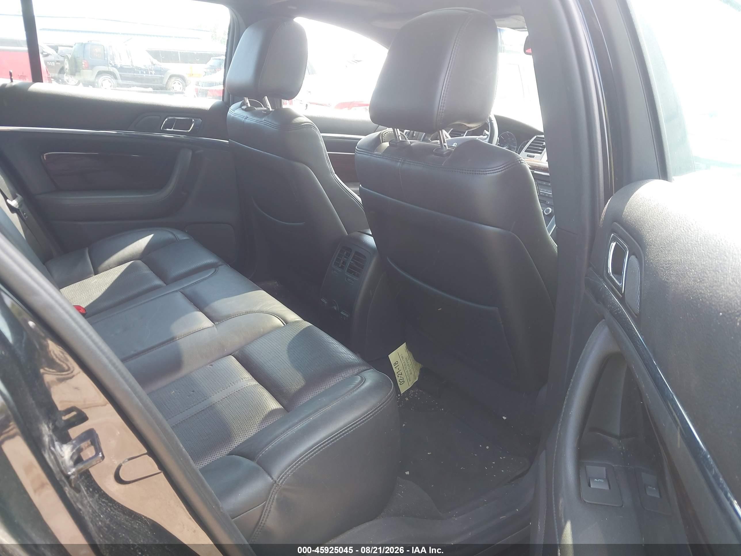 2010 Lincoln Mks   Black vin: 1LNHL9ER8AG615213