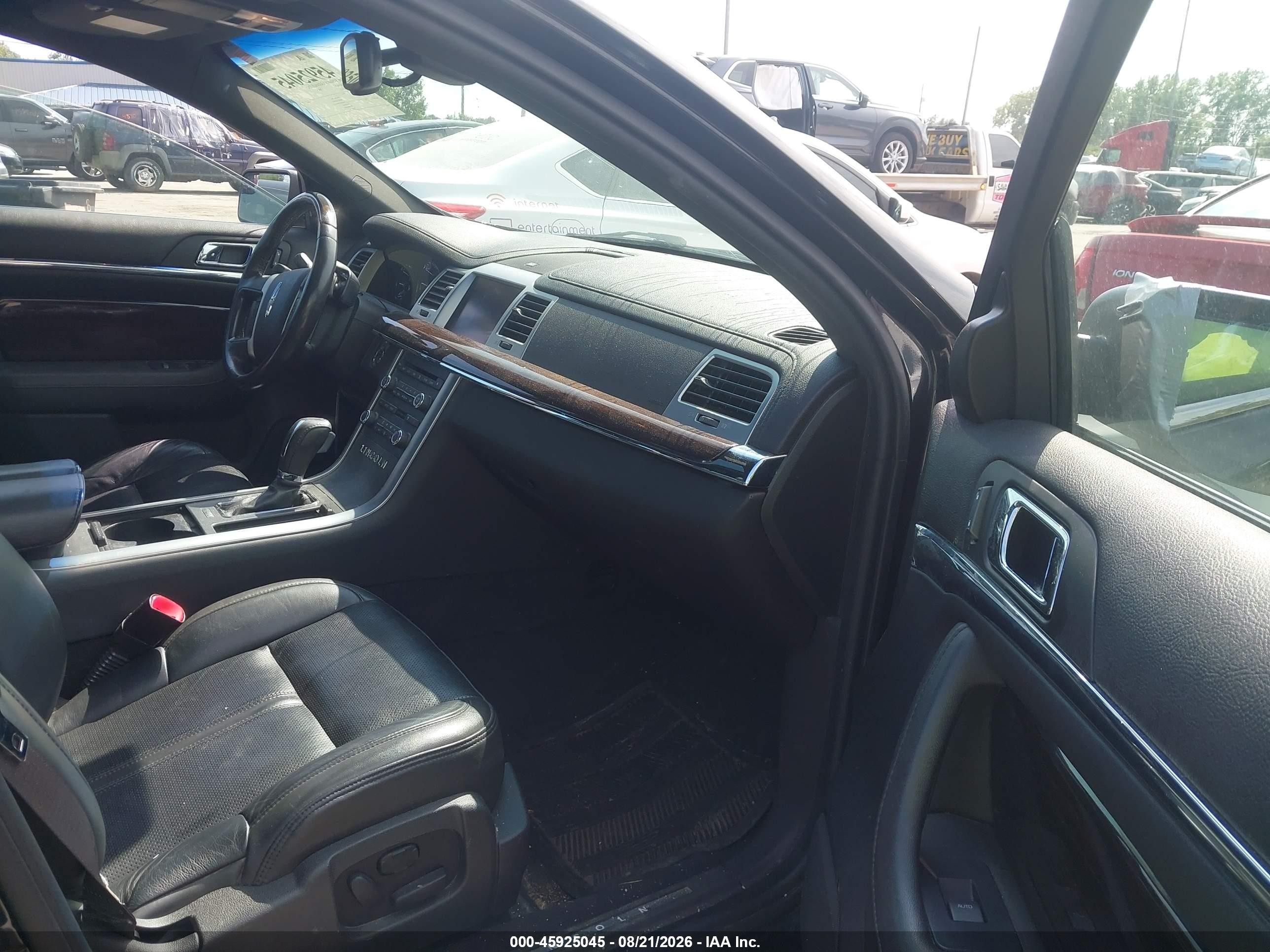 2010 Lincoln Mks   Black vin: 1LNHL9ER8AG615213