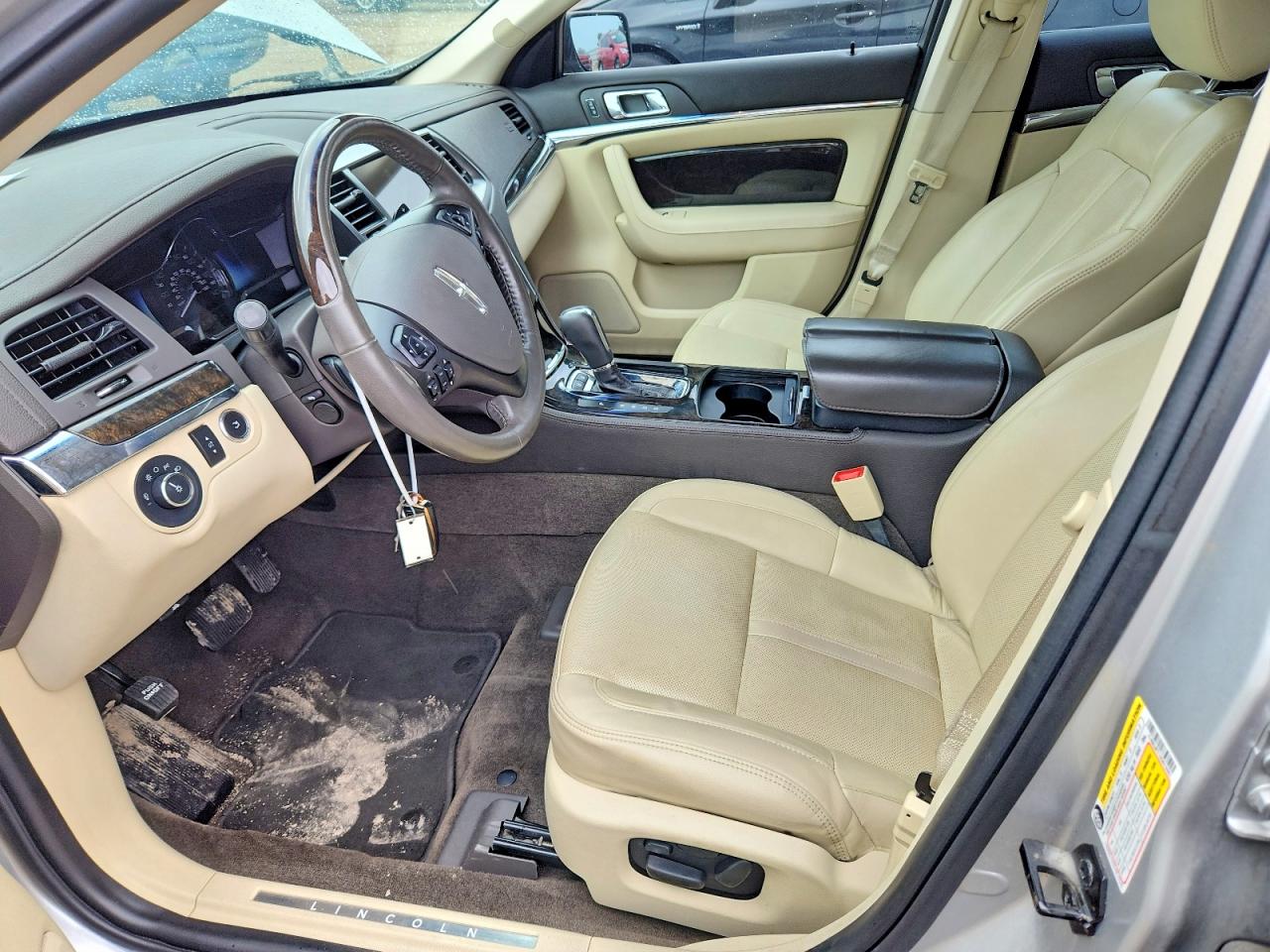 2013 Lincoln Mks Silver vin: 1LNHL9FT1DG615651