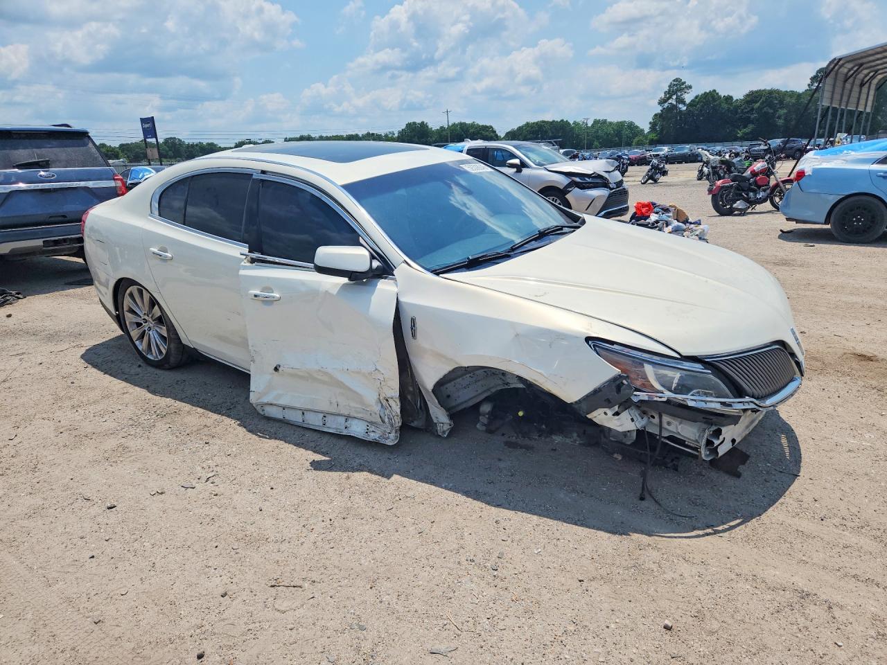 2013 Lincoln Mks White vin: 1LNHL9FT1DG618470