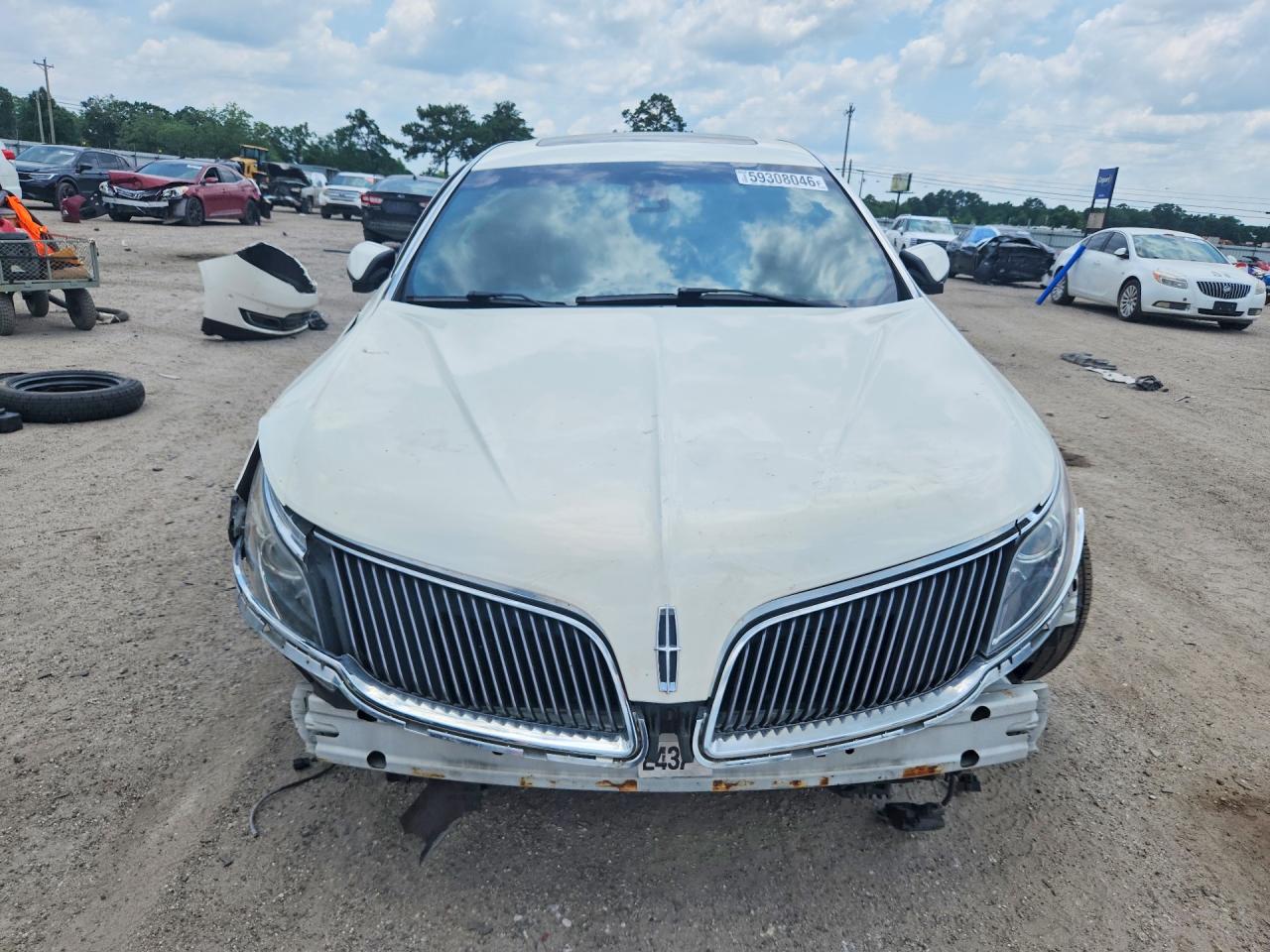 2013 Lincoln Mks White vin: 1LNHL9FT1DG618470