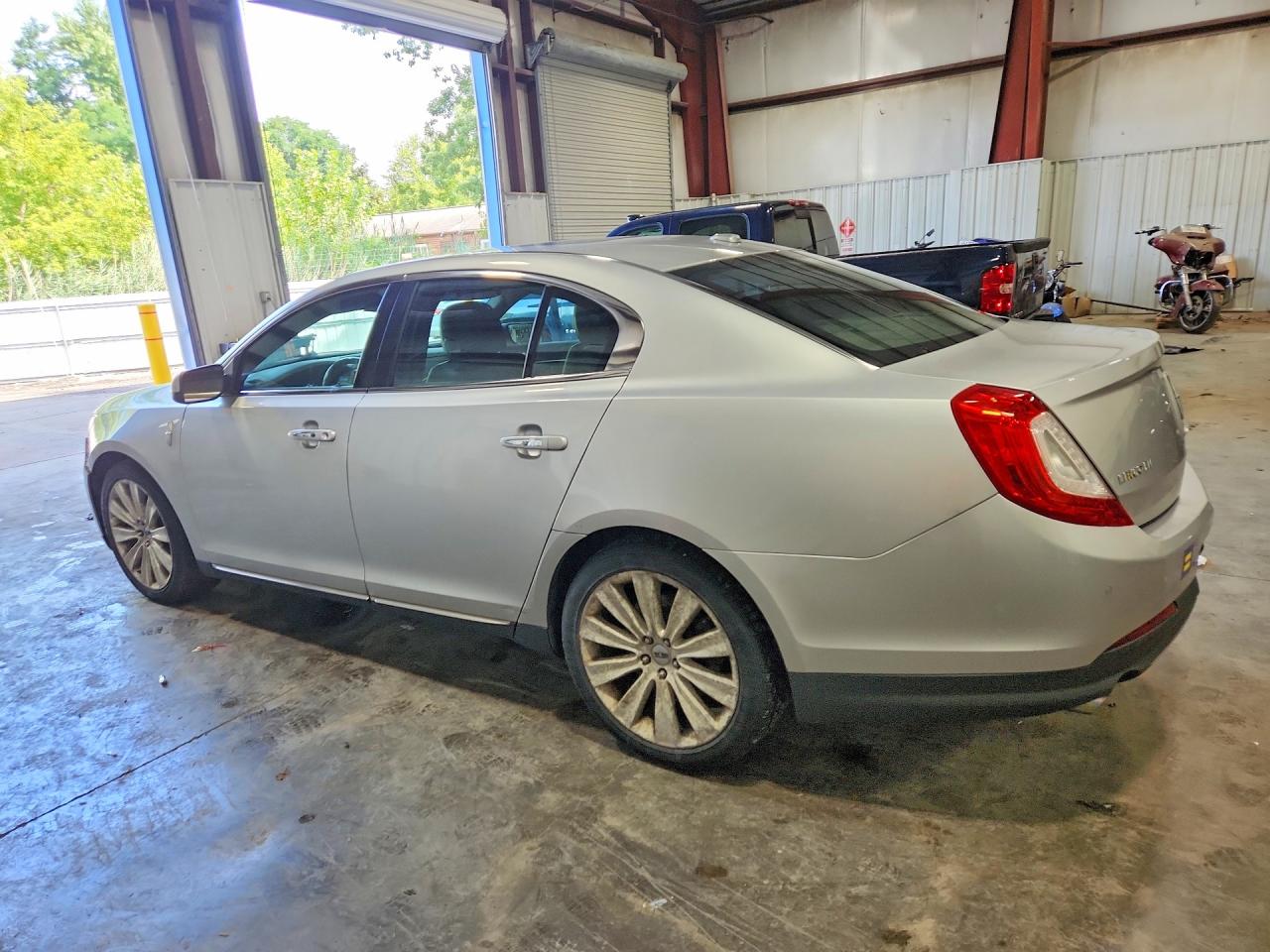 2013 Lincoln Mks Silver vin: 1LNHL9FT3DG608040