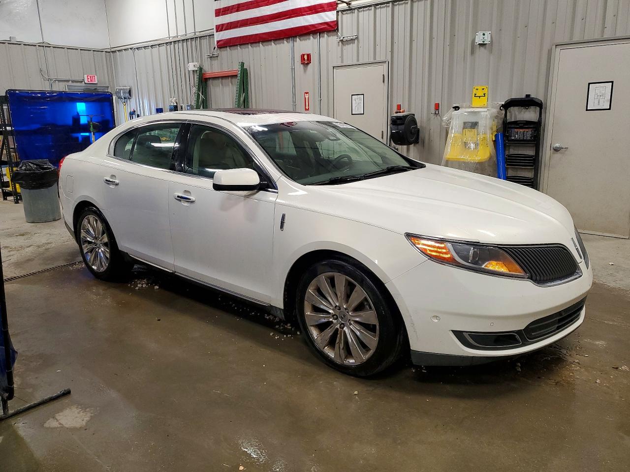 2013 Lincoln Mks White vin: 1LNHL9FT4DG610301