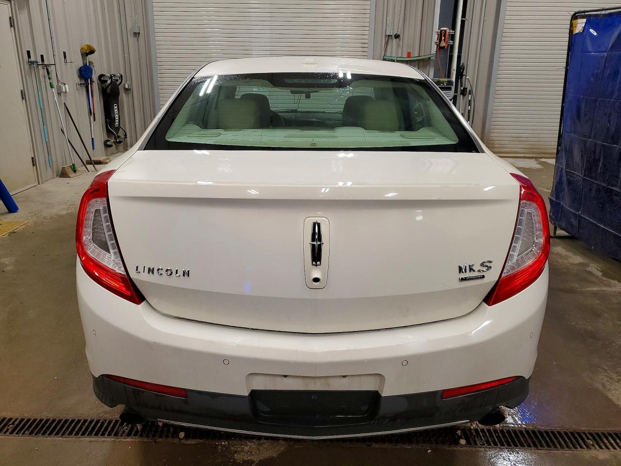 2013 Lincoln Mks White vin: 1LNHL9FT4DG610301