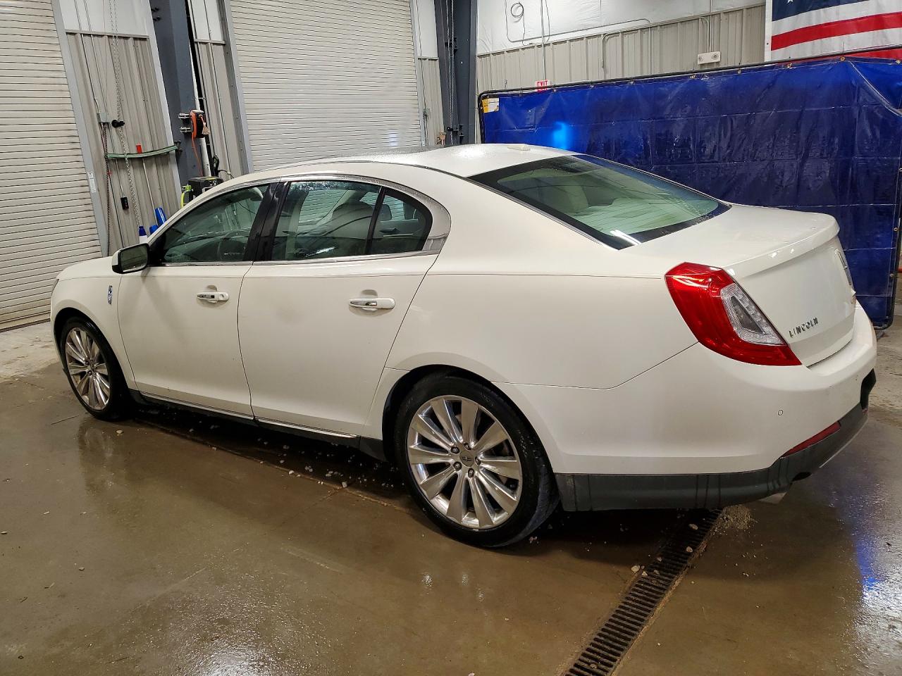 2013 Lincoln Mks White vin: 1LNHL9FT4DG610301