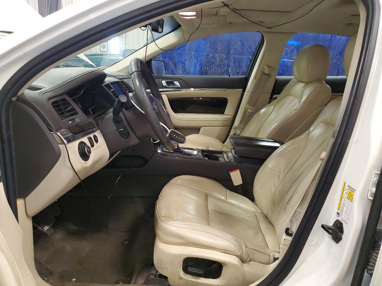 2013 Lincoln Mks White vin: 1LNHL9FT4DG610301