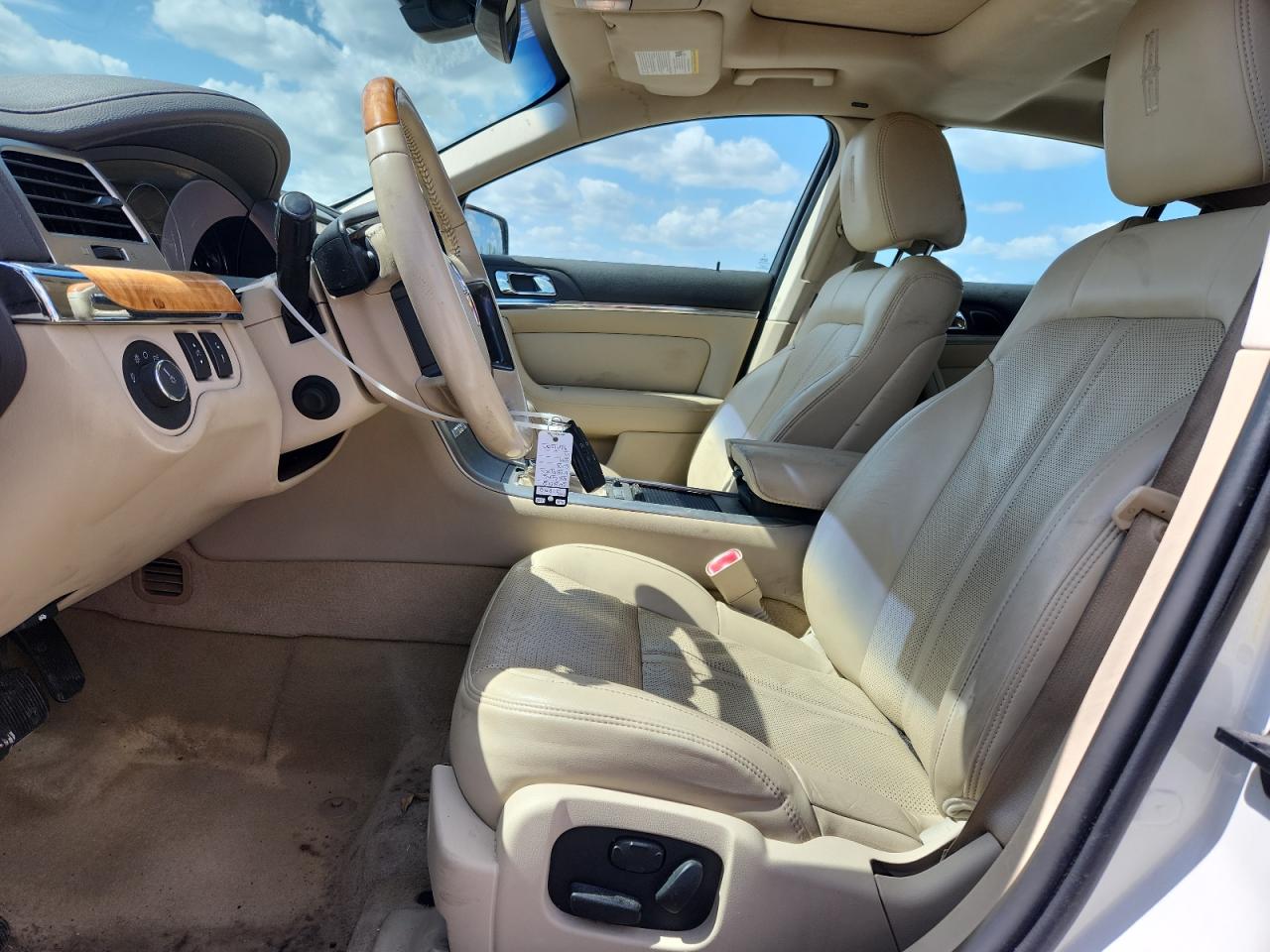 2012 Lincoln Mks White vin: 1LNHL9FT5CG801546
