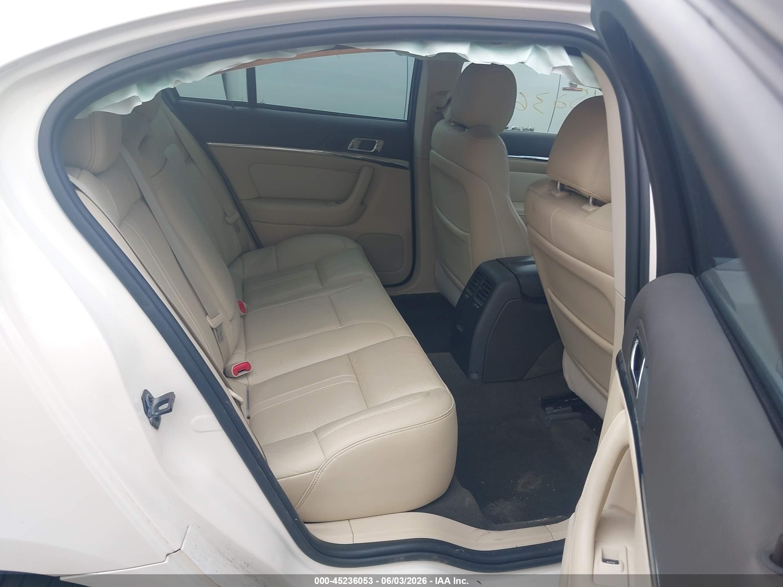 2013 Lincoln Mks Ecoboost White vin: 1LNHL9FT6DG610185