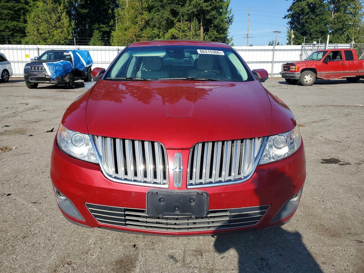 2010 Lincoln Mks Red vin: 1LNHL9FT7AG603080