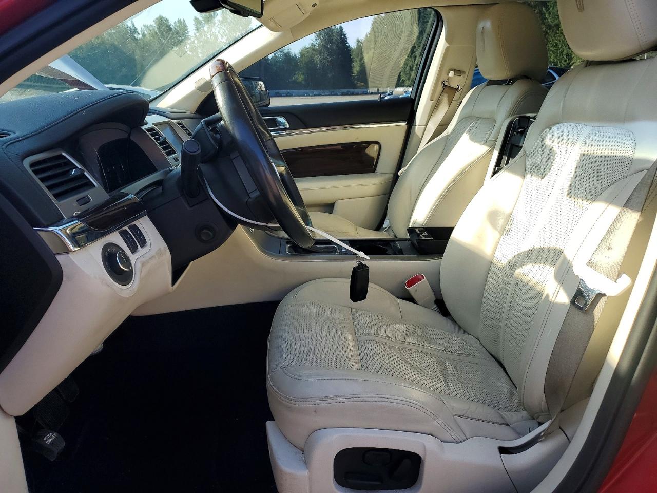 2010 Lincoln Mks Red vin: 1LNHL9FT7AG603080