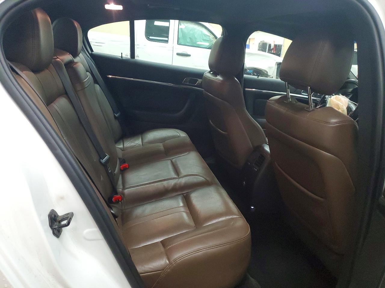 2013 Lincoln Mks White vin: 1LNHL9FTXDG617754