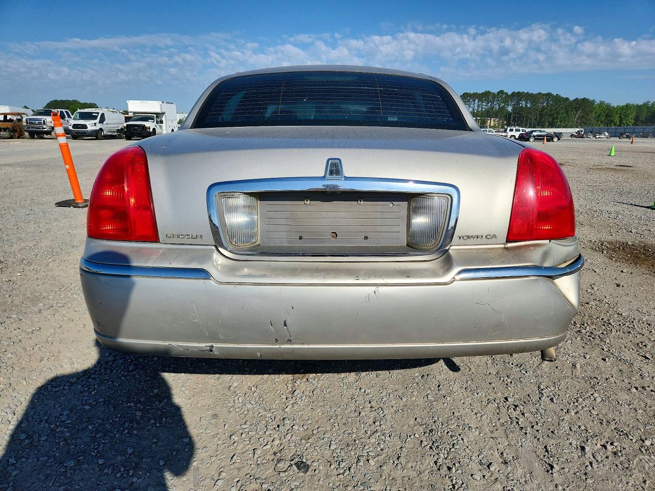 2006 Lincoln Town Car Signature Бордовый vin: 1LNHM81V36Y624395