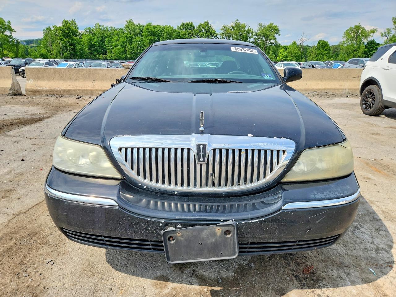 2007 Lincoln Town Car Black vin: 1LNHM81V37Y622177