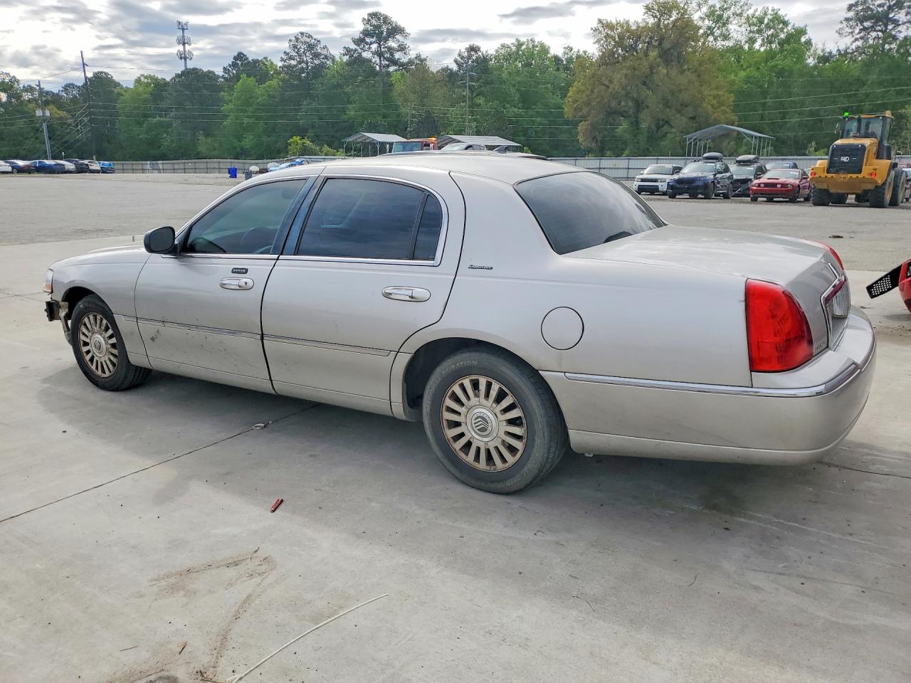 2007 Lincoln Town Car Signature Silver vin: 1LNHM81V67Y614557