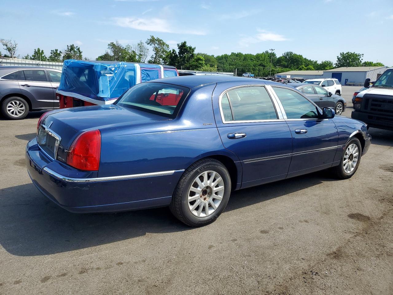 2007 Lincoln Town Car Signature Синий vin: 1LNHM81V77Y610209