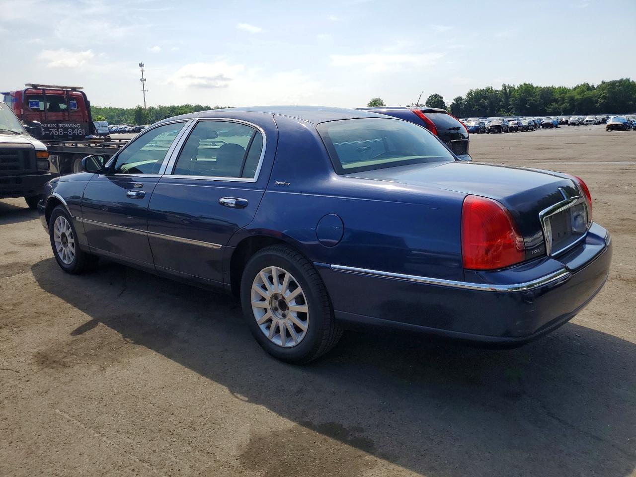 2007 Lincoln Town Car Signature Синий vin: 1LNHM81V77Y610209