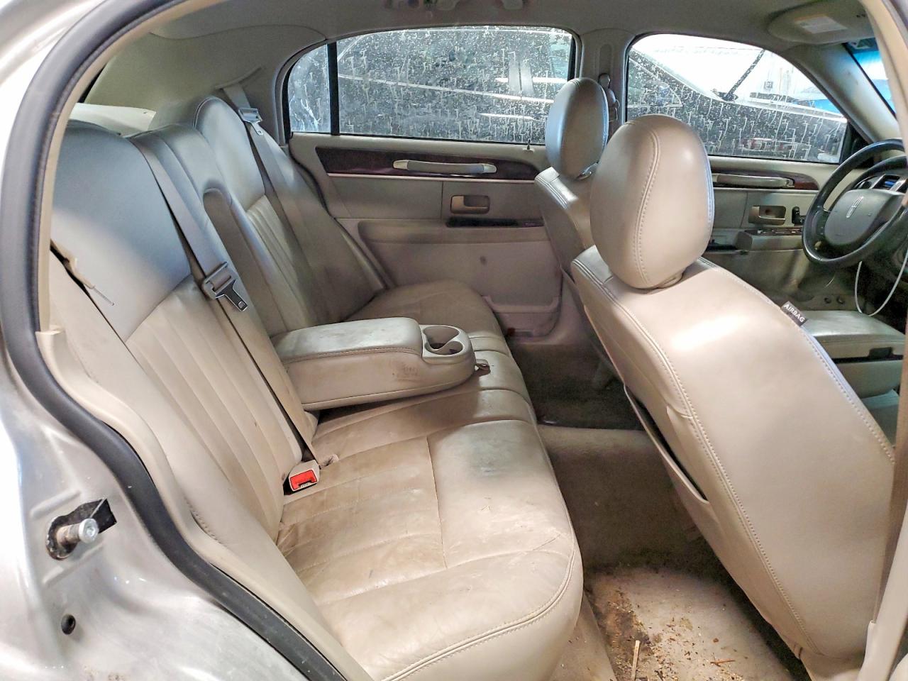 2007 Lincoln Town Car Signature Silver vin: 1LNHM81V87Y638830