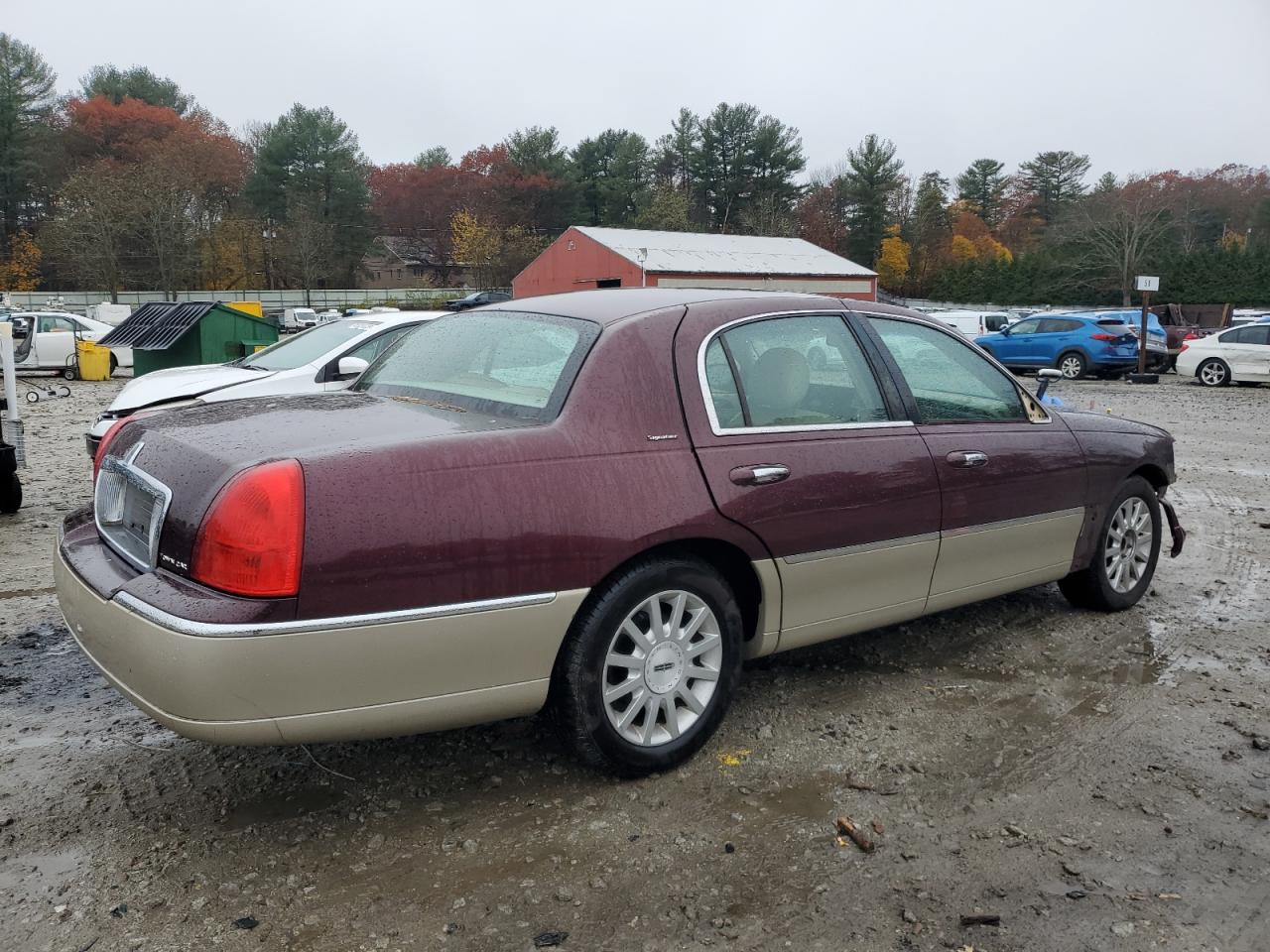 2007 Lincoln Town Car Signature Maroon vin: 1LNHM81V97Y608526