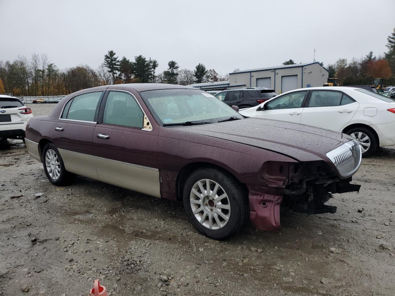2007 Lincoln Town Car Signature Maroon vin: 1LNHM81V97Y608526