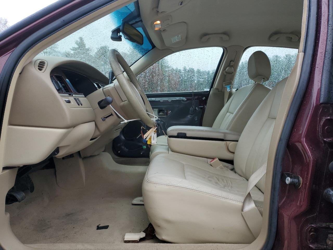 2007 Lincoln Town Car Signature Maroon vin: 1LNHM81V97Y608526