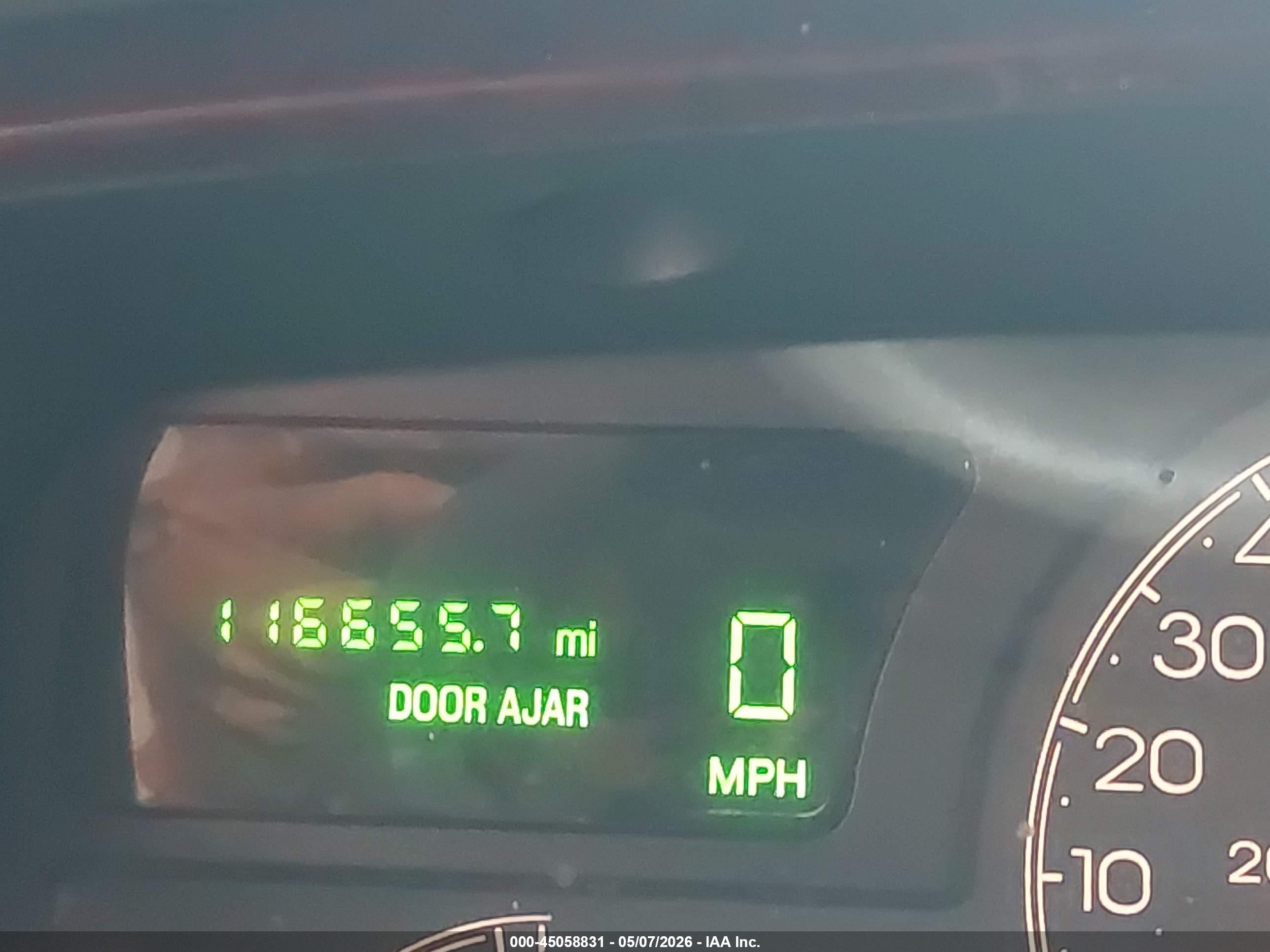 2005 Lincoln Town Car Signature Серый vin: 1LNHM81W05Y617248
