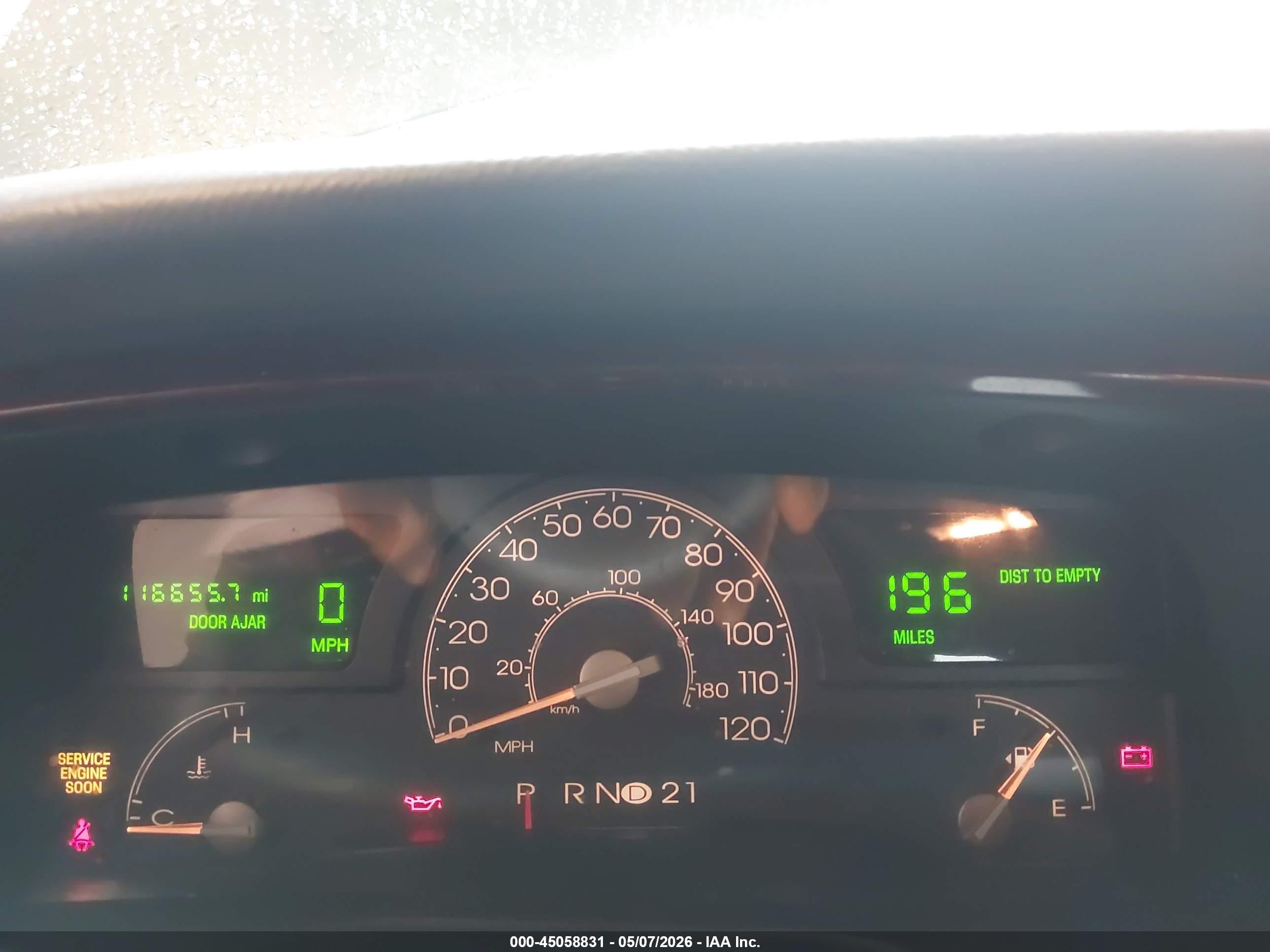2005 Lincoln Town Car Signature Серый vin: 1LNHM81W05Y617248