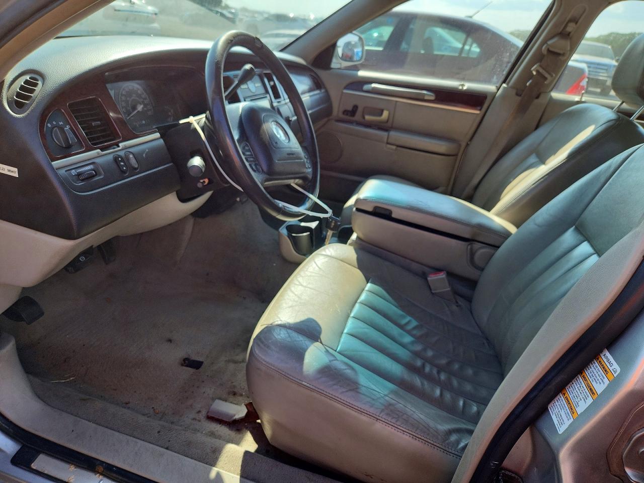 2003 Lincoln Town Car Executive Silver vin: 1LNHM81W13Y699696