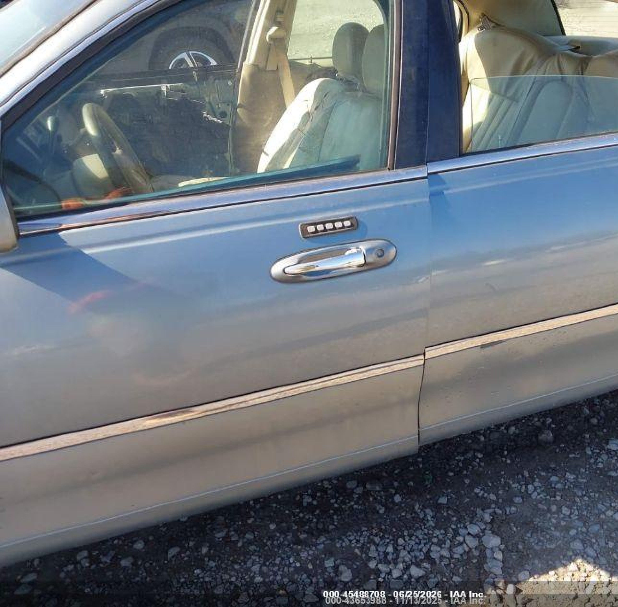 2004 Lincoln Town Car Signature Light Blue vin: 1LNHM81W34Y635306