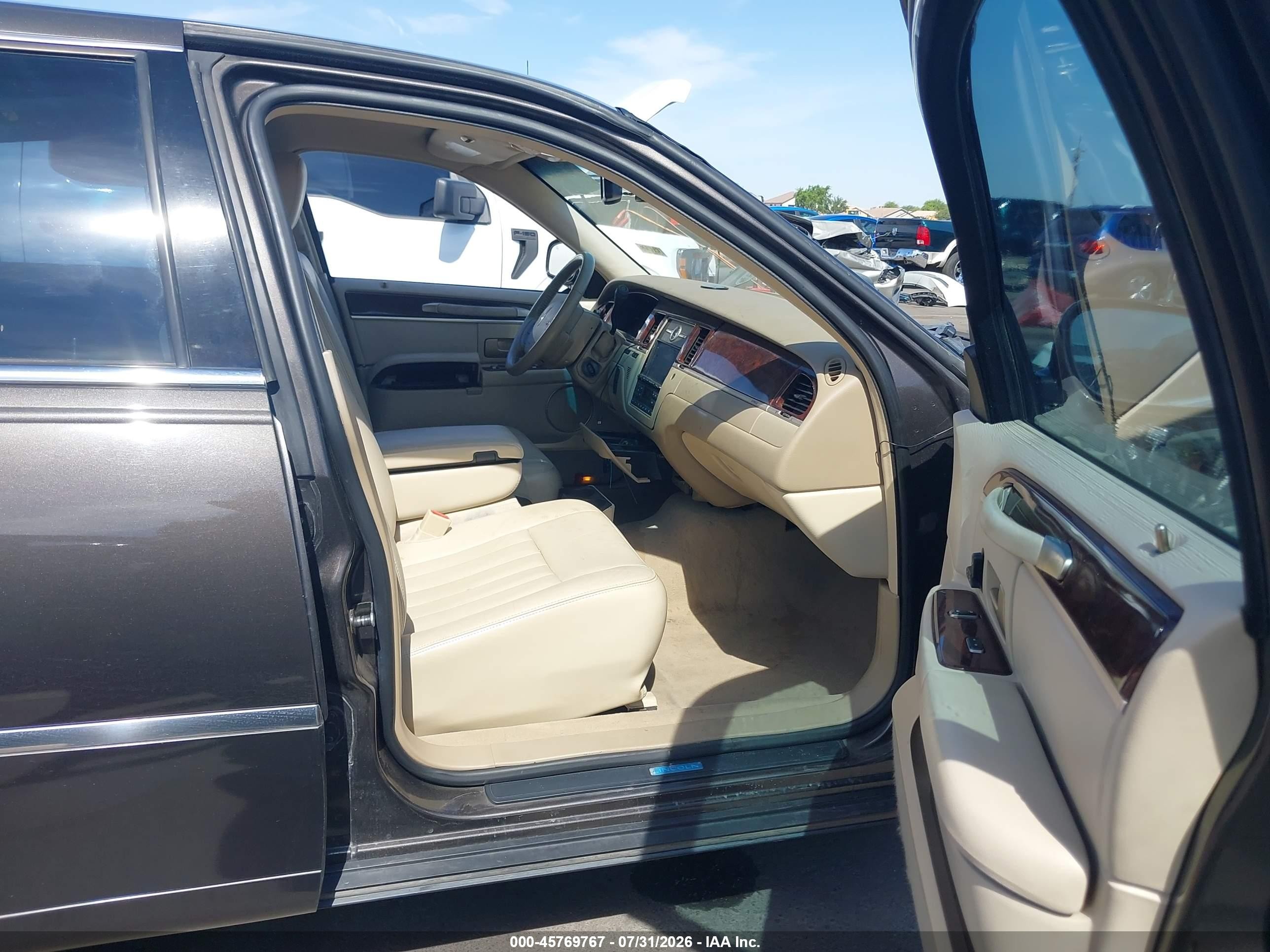 2007 Lincoln Town Car Signature Black vin: 1LNHM81W37Y604562