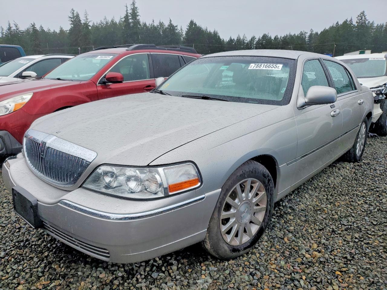 2007 Lincoln Town Car Signature Silver vin: 1LNHM81W47Y625744