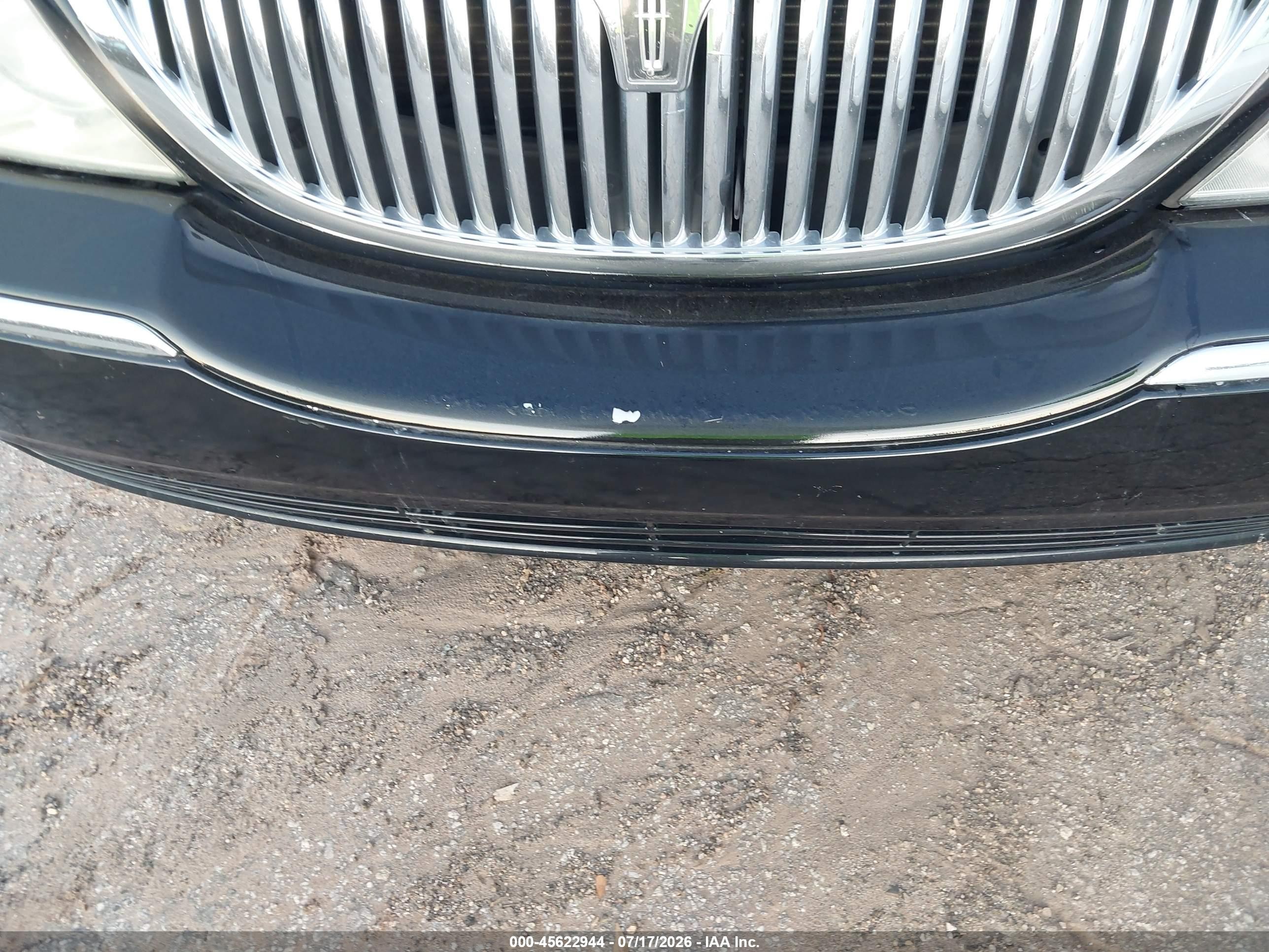 2004 Lincoln Town Car Signature Черный vin: 1LNHM81W64Y619908