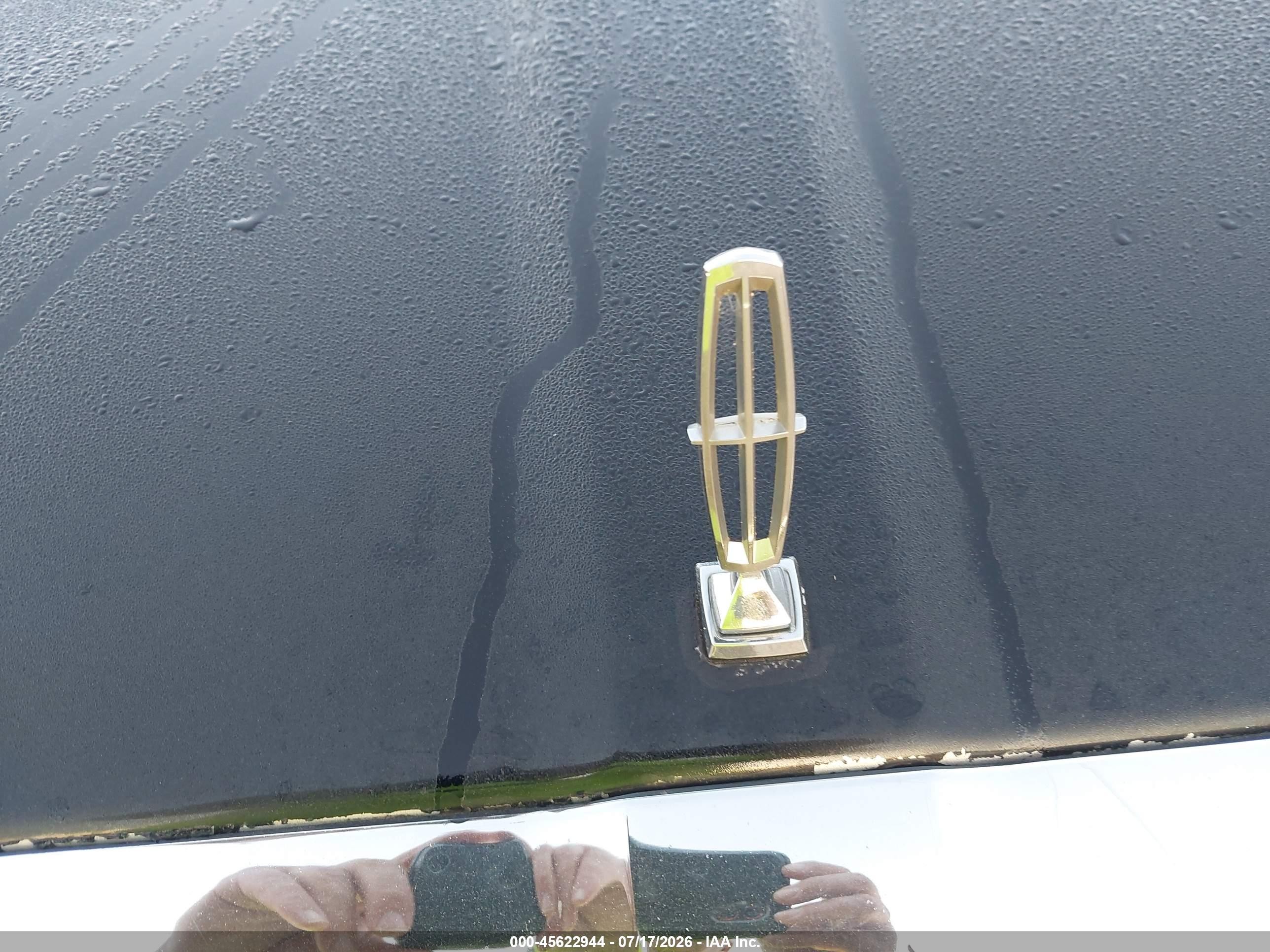2004 Lincoln Town Car Signature Черный vin: 1LNHM81W64Y619908