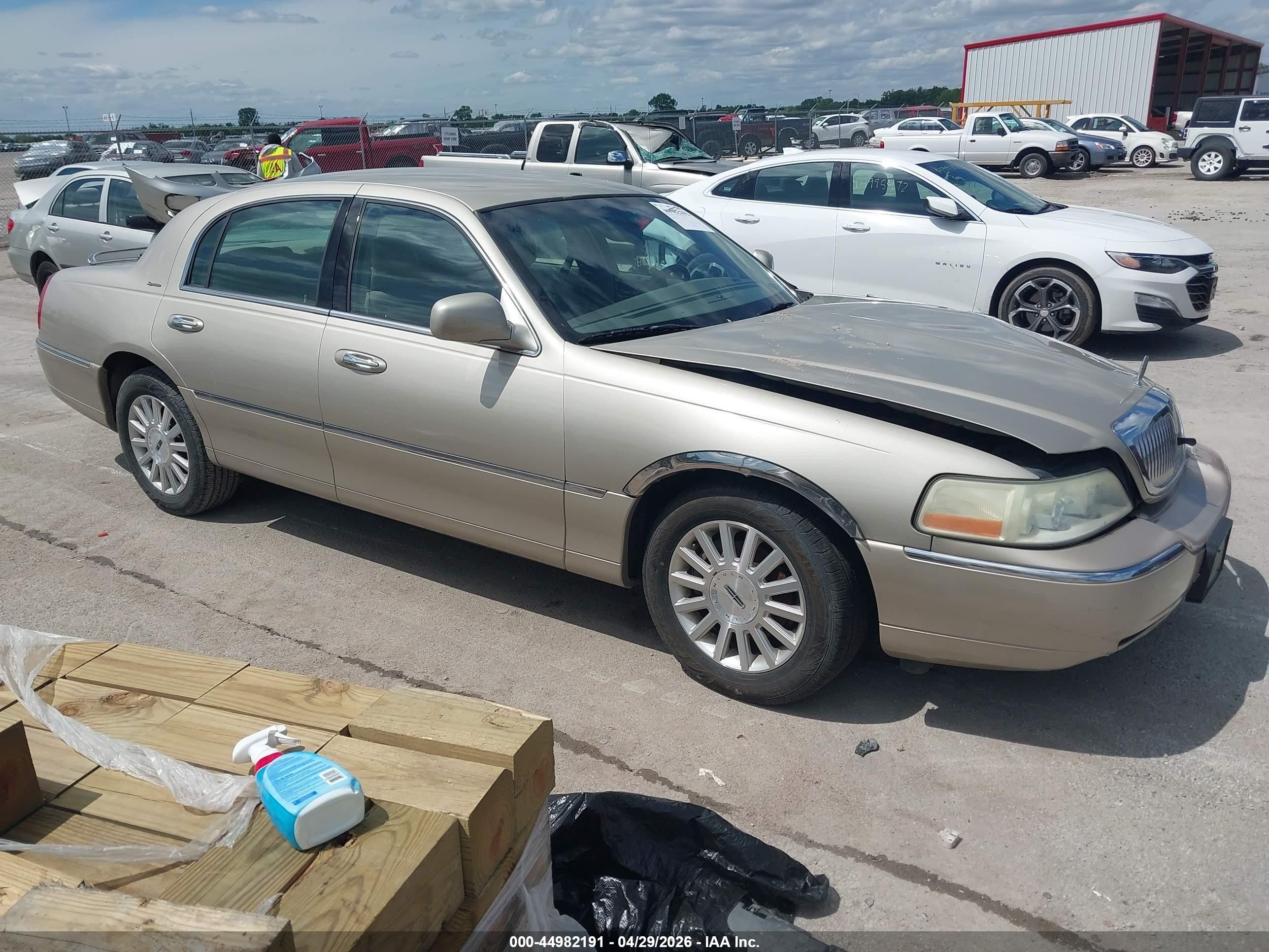 1LNHM81W64Y649295