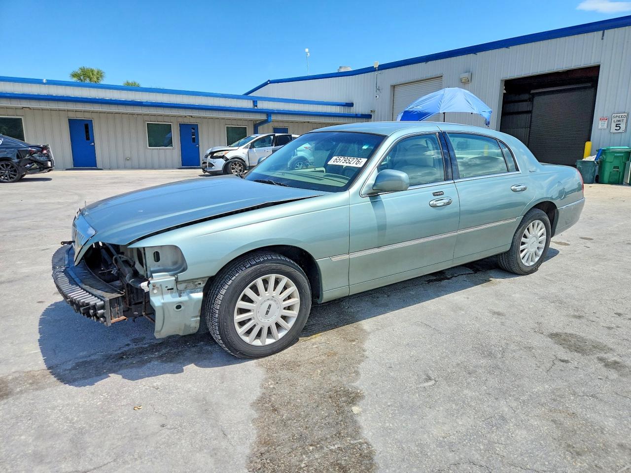 1LNHM81W65Y611468