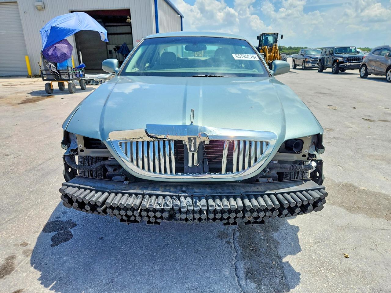 2005 Lincoln Town Car Signature Turquoise vin: 1LNHM81W65Y611468