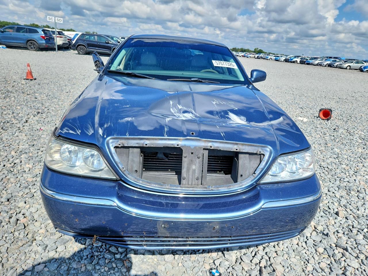 2005 Lincoln Town Car Signature Blue vin: 1LNHM81W65Y652991