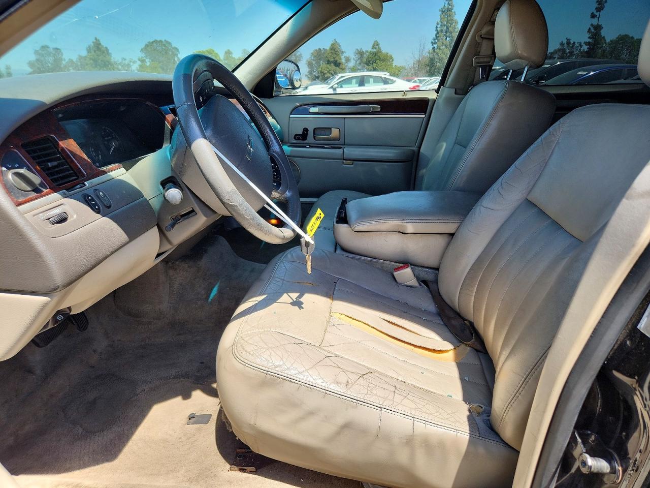 2006 Lincoln Town Car Signature Black vin: 1LNHM81W66Y650160
