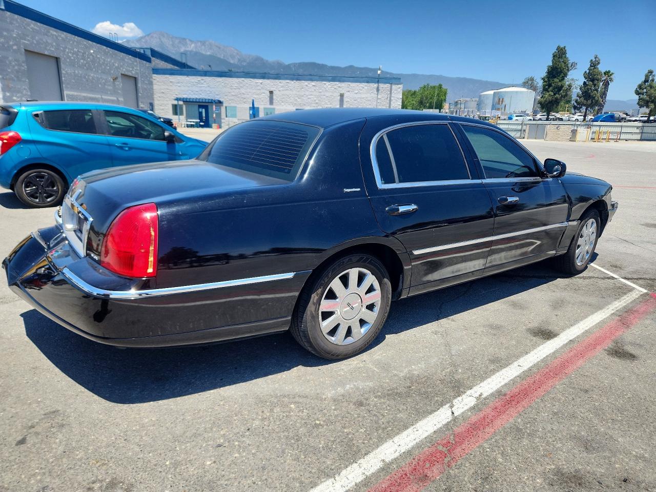 2006 Lincoln Town Car Signature Black vin: 1LNHM81W66Y650160