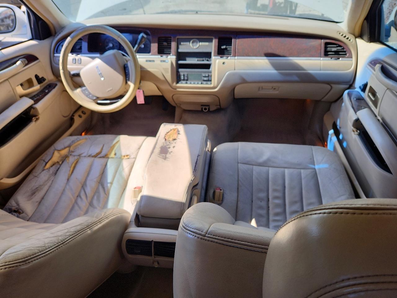 2006 Lincoln Town Car Signature Beige vin: 1LNHM81W76Y634503